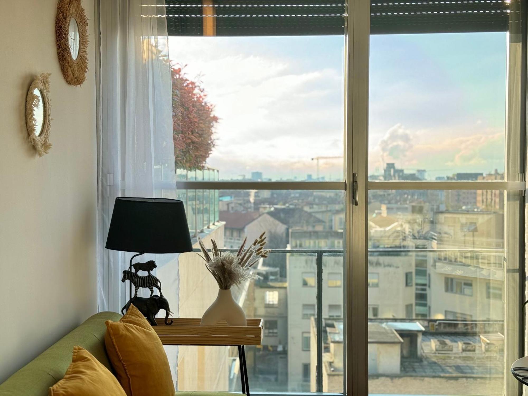 Urban Jungle 2 - Porta Nuova Apartment